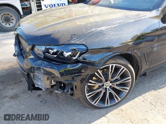 ✅ 2025 BMW X4 xDrive30i • VIN: 5UX33DT06S9Y68475 • Lot: 42243970. Listed on IAAI with 7,543 mi. Free auction sales archive from the USA and detailed vehicle history report at DreamBid. Image 6.