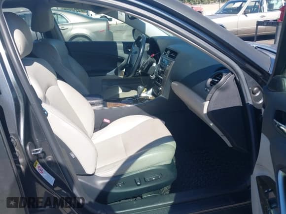 ✅ 2010 Lexus IS 250 • VIN: JTHBF5C28A2095736 • Лот: 43296145. Опубликован ранее на IAAI с пробегом 167 337 миль. Бесплатный доступ к архиву аукционных продаж из США и подробный отчёт об истории автомобиля на DreamBid. Изображение 5.