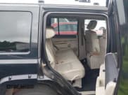 ✅ 2006 Jeep Commander Limited • VIN: 1J8HH58N96C280493 • Lot: 42589014. Wystawiony na IAAI z przebiegiem 234 739 mil. Bezpłatny archiwum sprzedaży aukcyjnych z USA i szczegółowy raport historii pojazdu na DreamBid. Zdjęcie 8.