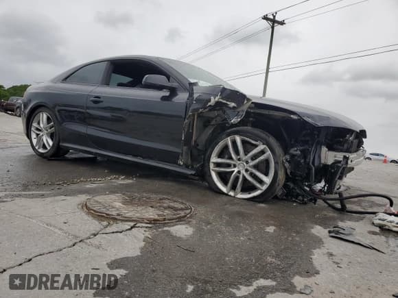 ✅ 2014 Audi RS 5 • VIN: WUAC6AFR4EA900833 • Lot: 55972465. Wystawiony na Copart z przebiegiem Nie podano. Bezpłatny archiwum sprzedaży aukcyjnych z USA i szczegółowy raport historii pojazdu na DreamBid. Zdjęcie 4.