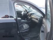 ✅ 2019 Chevrolet Traverse Premier • VIN: 1GNEVKKW0KJ131079 • Lot: 43219069. Wystawiony na IAAI z przebiegiem 109 504 mil. Bezpłatny archiwum sprzedaży aukcyjnych z USA i szczegółowy raport historii pojazdu na DreamBid. Zdjęcie 5.