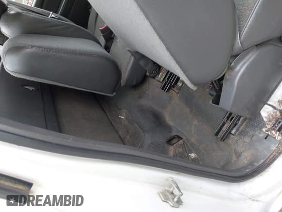 ✅ 2005 Chevrolet Silverado 1500 Work Truck • VIN: 1GCEC14XX5Z340818 • Лот: 41729984. Опубликован ранее на IAAI с пробегом 191 704 миль. Бесплатный доступ к архиву аукционных продаж из США и подробный отчёт об истории автомобиля на DreamBid. Изображение 8.