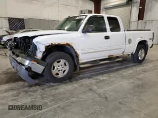 ✅ 2004 Chevrolet Silverado 1500 Z71 • VIN: 1GCEK19T64E285993 • Лот: 79426314. Опубликован ранее на Copart с пробегом Не указан. Бесплатный доступ к архиву аукционных продаж из США и подробный отчёт об истории автомобиля на DreamBid. Изображение 1.