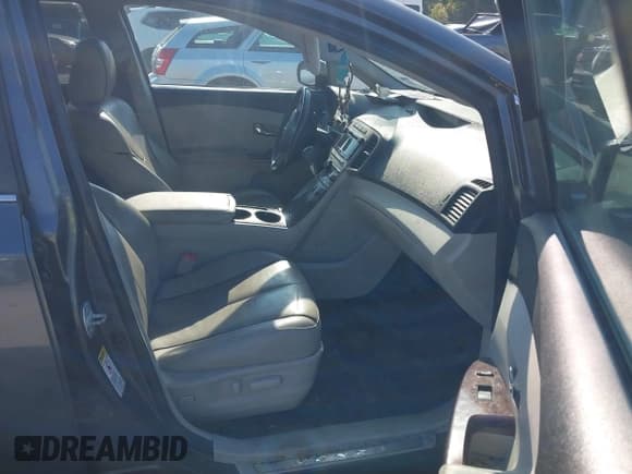 ✅ 2010 Toyota Venza • VIN: 4T3BK3BB1AU028213 • Lot: 42830604. Listed on IAAI with 192,552 mi. Free auction sales archive from the USA and detailed vehicle history report at DreamBid. Image 5.