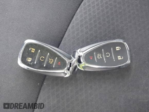 2018 Chevrolet Malibu LT z VIN 1G1ZD5ST2JF111396, wystawiony jako IAAI lot #43515295 z przebiegiem 155 383 mil mil oraz . Historia ofert i sprzedaży dostępna na DreamBid. Obrazek 11.