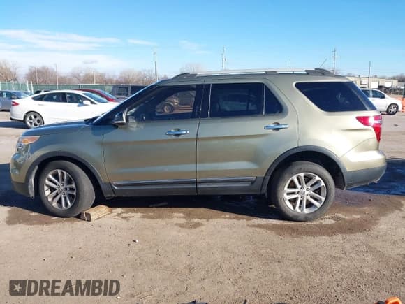 ✅ 2013 Ford Explorer XLT • VIN: 1FM5K8D88DGC81682 • Lot: 41183400. Wystawiony na IAAI z przebiegiem 206 452 mil. Bezpłatny archiwum sprzedaży aukcyjnych z USA i szczegółowy raport historii pojazdu na DreamBid. Zdjęcie 15.