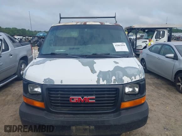 ✅ 2005 GMC Savana • VIN: 1GTFG15T151182744 • Лот: 42863036. Опубликован ранее на IAAI с пробегом 218 119 миль. Бесплатный доступ к архиву аукционных продаж из США и подробный отчёт об истории автомобиля на DreamBid. Изображение 6.