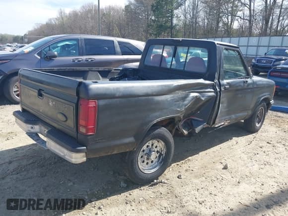 ✅ 1992 Ford Ranger XLT • VIN: 1FTCR10X3NUA73868 • Lot: 41836220. Listed on IAAI with 97,165 mi. Free auction sales archive from the USA and detailed vehicle history report at DreamBid. Image 4.