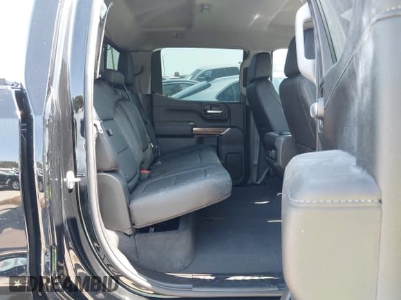 ✅ 2021 Chevrolet Silverado 1500 LT Trail Boss • VIN: 3GCPYFEL9MG154155 • Lot: 43186758. Wystawiony na IAAI z przebiegiem 36 343 mil. Bezpłatny archiwum sprzedaży aukcyjnych z USA i szczegółowy raport historii pojazdu na DreamBid. Zdjęcie 8.