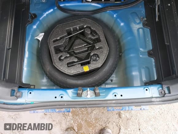 ✅ 2023 Hyundai Venue Limited • VIN: KMHRC8A38PU245780 • Lot: 41679927. Listed on IAAI with 24,281 mi. Free auction sales archive from the USA and detailed vehicle history report at DreamBid. Image 18.