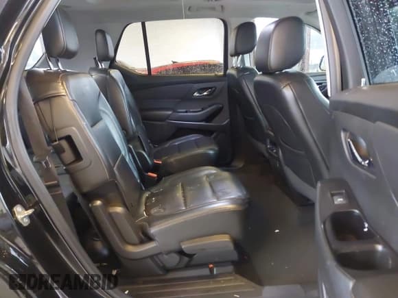 ✅ 2018 Chevrolet Traverse Premier • VIN: 1GNEVJKW2JJ273698 • Lot: 43540994. Wystawiony na IAAI z przebiegiem 104 989 mil. Bezpłatny archiwum sprzedaży aukcyjnych z USA i szczegółowy raport historii pojazdu na DreamBid. Zdjęcie 8.