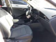 ✅ 2025 Kia Niro SX • VIN: KNDCT3LE3S5219148 • Lot: 42202253. Wystawiony na IAAI z przebiegiem 24 337 mil. Bezpłatny archiwum sprzedaży aukcyjnych z USA i szczegółowy raport historii pojazdu na DreamBid. Zdjęcie 5.