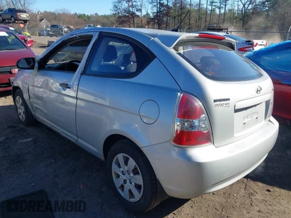 ✅ 2008 Hyundai Accent GS • VIN: KMHCM36C88U095153 • Лот: 40848236. Опубликован ранее на IAAI с пробегом 163 552 миль. Бесплатный доступ к архиву аукционных продаж из США и подробный отчёт об истории автомобиля на DreamBid. Изображение 3.