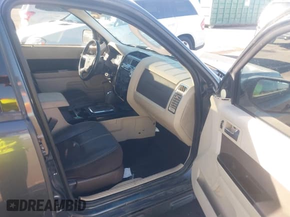 ✅ 2009 Mazda Tribute • VIN: 4F2CZ06G79KM04129 • Lot: 40843930. Listed on IAAI with 164,731 mi. Free auction sales archive from the USA and detailed vehicle history report at DreamBid. Image 5.