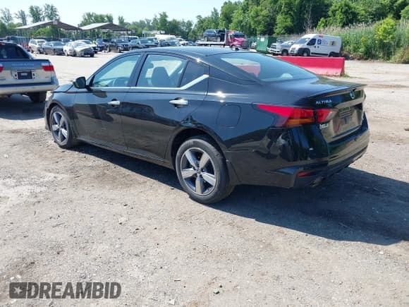 ✅ 2020 Nissan Altima SL • VIN: 1N4BL4EW9LC212750 • Lot: 42400401. Wystawiony na IAAI z przebiegiem 58 259 mil. Bezpłatny archiwum sprzedaży aukcyjnych z USA i szczegółowy raport historii pojazdu na DreamBid. Zdjęcie 3.