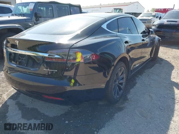 ✅ 2020 Tesla Model S Long Range • VIN: 5YJSA1E29LF401431 • Лот: 43147452. Опубликован ранее на IAAI с пробегом 95 268 миль. Бесплатный доступ к архиву аукционных продаж из США и подробный отчёт об истории автомобиля на DreamBid. Изображение 4.