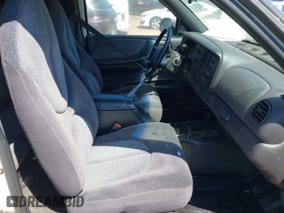 1997 Dodge Dakota с VIN 1B7GG23Y9VS231210, выставлен на аукционе IAAI как лот 42097210 с пробегом 227 646 миль миль и . История ставок и продаж доступна на DreamBid. Изображение 5.