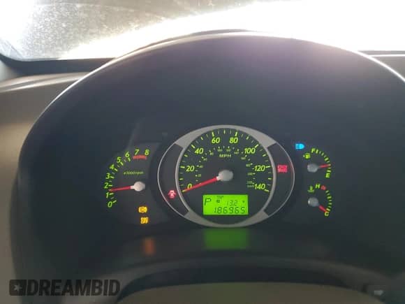 2008 Hyundai Tucson GLS с VIN KM8JM12B38U818352, выставлен на аукционе Copart как лот 71503394 с пробегом 186 965 миль миль и Списание • Salvage title. История ставок и продаж доступна на DreamBid. Изображение 9.