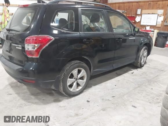 ✅ 2016 Subaru Forester 2.5i • VIN: JF2SJABC4GH565528 • Lot: 41684233. Wystawiony na IAAI z przebiegiem 32 357 mil. Bezpłatny archiwum sprzedaży aukcyjnych z USA i szczegółowy raport historii pojazdu na DreamBid. Zdjęcie 4.