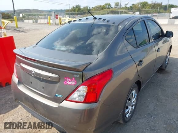 ✅ 2015 Nissan Versa S • VIN: 3N1CN7APXFL818935 • Лот: 43192615. Опубликован ранее на IAAI с пробегом 161 061 миль. Бесплатный доступ к архиву аукционных продаж из США и подробный отчёт об истории автомобиля на DreamBid. Изображение 4.