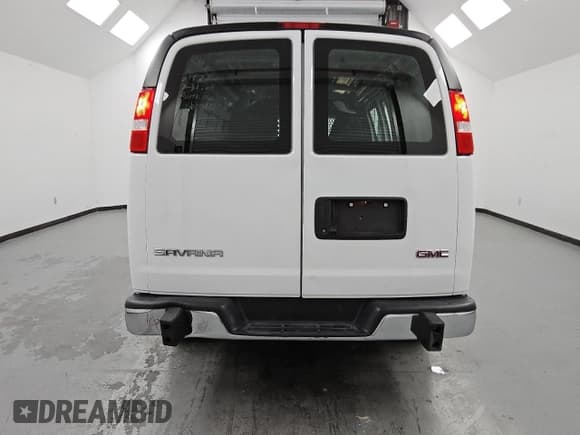 ✅ 2024 GMC Savana Cargo • VIN: 1GTW7AFP0R1159964 • Lot: 91147325. Wystawiony na Copart z przebiegiem 14 582 mil. Bezpłatny archiwum sprzedaży aukcyjnych z USA i szczegółowy raport historii pojazdu na DreamBid. Zdjęcie 6.