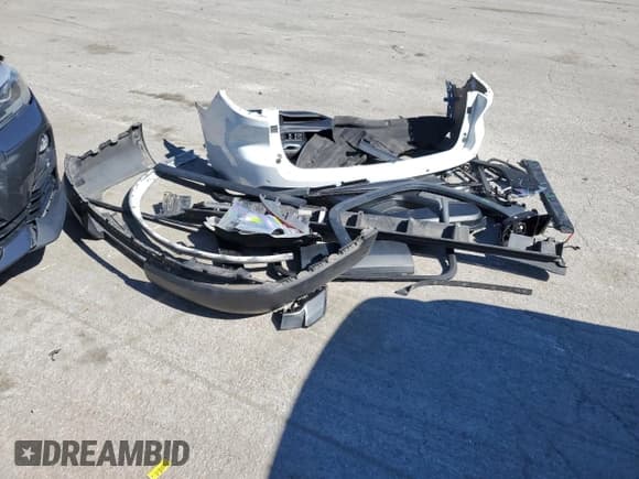 ✅ 2023 Jeep Grand Cherokee Laredo • VIN: 1C4RJKAG1P8840392 • Lot: 81921635. Listed on Copart with 36,266 mi. Free auction sales archive from the USA and detailed vehicle history report at DreamBid. Image 13.