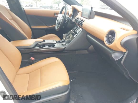 ✅ 2024 Lexus IS 300 • VIN: JTHCA1D27R5129265 • Lot: 42553097. Listed on IAAI with 23,989 mi. Free auction sales archive from the USA and detailed vehicle history report at DreamBid. Image 5.