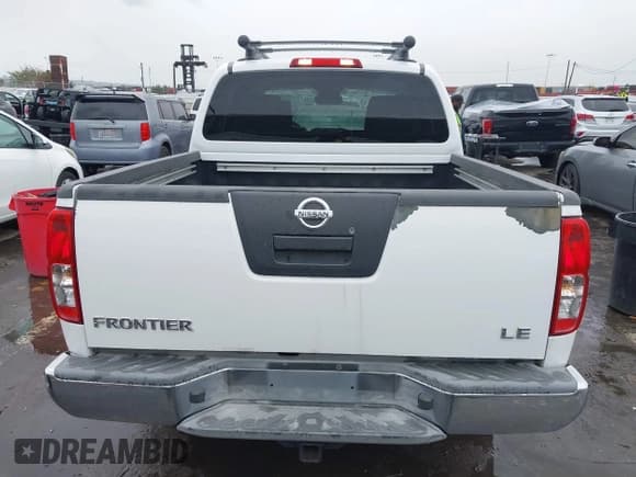 ✅ 2010 Nissan Frontier SE • VIN: 1N6AD0ER0AC435548 • Lot: 41793755. Wystawiony na IAAI z przebiegiem 126 934 mil. Bezpłatny archiwum sprzedaży aukcyjnych z USA i szczegółowy raport historii pojazdu na DreamBid. Zdjęcie 16.