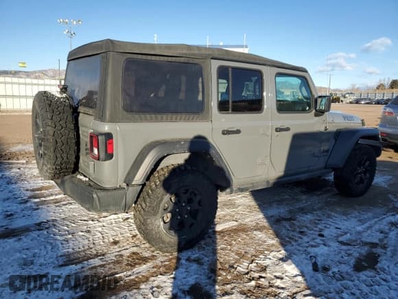 ✅ 2022 Jeep Wrangler Unlimited Willys Sport • VIN: 1C4HJXDN6NW142016 • Lot: 41885135. Wystawiony na Copart z przebiegiem 54 638 mil. Bezpłatny archiwum sprzedaży aukcyjnych z USA i szczegółowy raport historii pojazdu na DreamBid. Zdjęcie 3.
