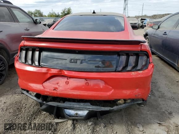 ✅ 2021 Ford Mustang GT Premium • VIN: 1FA6P8CF7M5153574 • Lot: 85102535. Wystawiony na Copart z przebiegiem 44 377 mil. Bezpłatny archiwum sprzedaży aukcyjnych z USA i szczegółowy raport historii pojazdu na DreamBid. Zdjęcie 6.