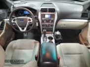 ✅ 2015 Ford Explorer • VIN: 1FM5K8B87FGA87702 • Lot: 51966235. Wystawiony na Copart z przebiegiem 131 940 mil. Bezpłatny archiwum sprzedaży aukcyjnych z USA i szczegółowy raport historii pojazdu na DreamBid. Zdjęcie 8.