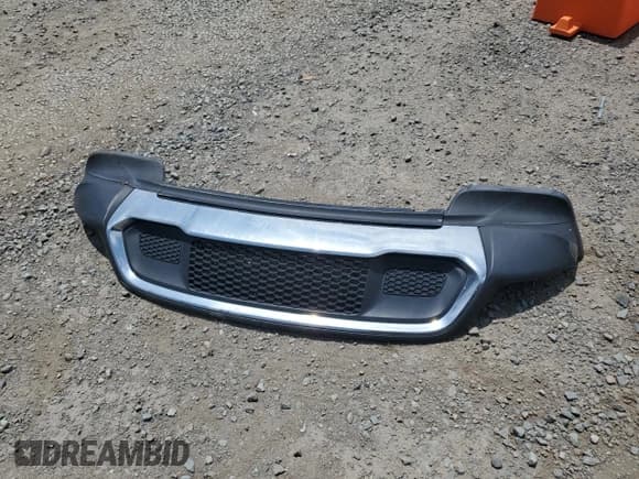 ✅ 2019 Jeep Grand Cherokee Limited • VIN: 1C4RJFBG3KC749247 • Lot: 60219225. Listed on Copart with 86,225 mi. Free auction sales archive from the USA and detailed vehicle history report at DreamBid. Image 13.