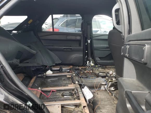 ✅ 2023 Ford Police Interceptor Utility • VIN: 1FM5K8ACXPGA19840 • Лот: 58341705. Опубликован ранее на Copart с пробегом Не указан. Бесплатный доступ к архиву аукционных продаж из США и подробный отчёт об истории автомобиля на DreamBid. Изображение 10.