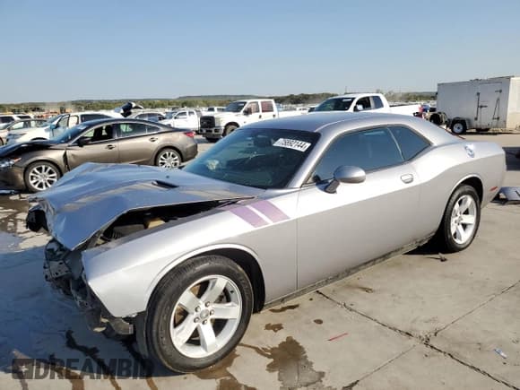 ✅ 2014 Dodge Challenger SXT • VIN: 2C3CDYAG1EH105147 • Lot: 75892144. Wystawiony na Copart z przebiegiem 200 055 mil. Bezpłatny archiwum sprzedaży aukcyjnych z USA i szczegółowy raport historii pojazdu na DreamBid. Zdjęcie 1.