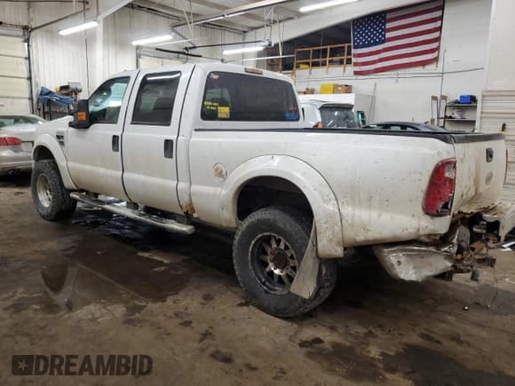 ✅ 2009 Ford F-250 XL • VIN: 1FTSW21539EA33653 • Лот: 45404415. Опубликован ранее на Copart с пробегом 172 748 миль. Бесплатный доступ к архиву аукционных продаж из США и подробный отчёт об истории автомобиля на DreamBid. Изображение 2.