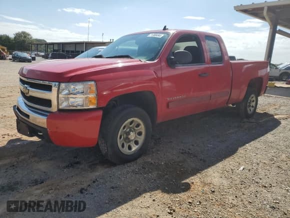✅ 2011 Chevrolet Silverado 1500 LS • VIN: 1GCRCREA7BZ125046 • Лот: 71388494. Опубликован ранее на Copart с пробегом 236 220 миль. Бесплатный доступ к архиву аукционных продаж из США и подробный отчёт об истории автомобиля на DreamBid. Изображение 1.