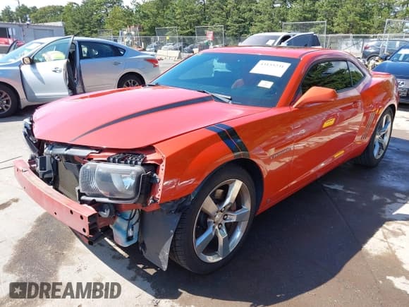 ✅ 2010 Chevrolet Camaro 2SS • VIN: 2G1FT1EW2A9141981 • Lot: 43135231. Wystawiony na IAAI z przebiegiem 110 413 mil. Bezpłatny archiwum sprzedaży aukcyjnych z USA i szczegółowy raport historii pojazdu na DreamBid. Zdjęcie 2.