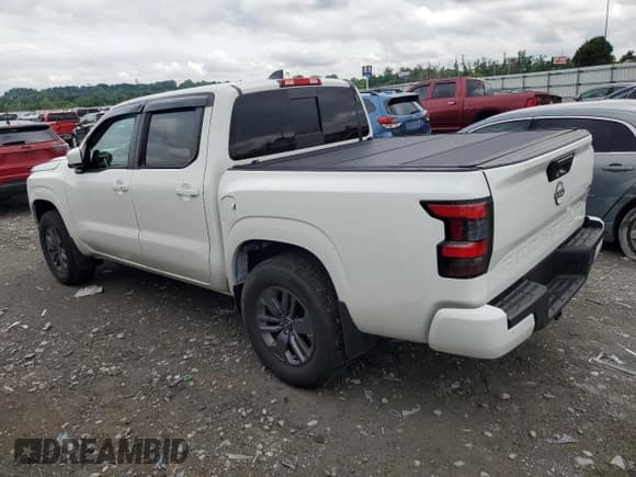 ✅ 2025 Nissan Frontier SV • VIN: 1N6ED1EK7SN613116 • Лот: 60922045. Опубликован ранее на Copart с пробегом 3 079 миль. Бесплатный доступ к архиву аукционных продаж из США и подробный отчёт об истории автомобиля на DreamBid. Изображение 2.