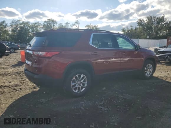 ✅ 2020 Chevrolet Traverse LT Cloth • VIN: 1GNEVGKWXLJ255844 • Lot: 85536955. Wystawiony na Copart z przebiegiem 37 724 mil. Bezpłatny archiwum sprzedaży aukcyjnych z USA i szczegółowy raport historii pojazdu na DreamBid. Zdjęcie 3.