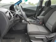 ✅ 2020 Hyundai Kona SE • VIN: KM8K1CAA0LU566232 • Лот: 70007664. Опубликован ранее на Copart с пробегом 39 637 миль. Бесплатный доступ к архиву аукционных продаж из США и подробный отчёт об истории автомобиля на DreamBid. Изображение 7.