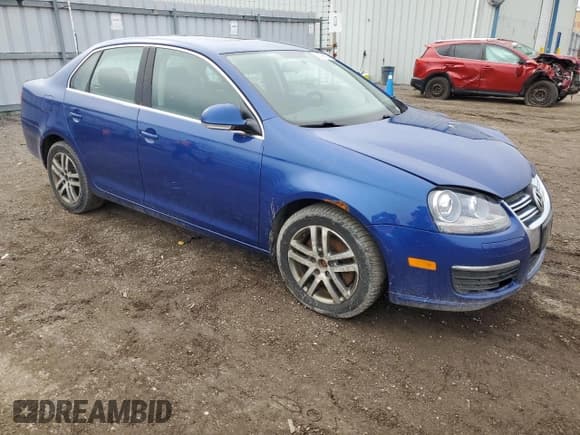 ✅ 2008 Volkswagen Jetta • VIN: 3VWRJ31K68M067231 • Lot: 53196704. Listed on Copart with 161,525 mi. Free auction sales archive from the USA and detailed vehicle history report at DreamBid. Image 4.
