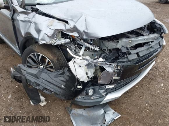 ✅ 2018 Mitsubishi Outlander SE • VIN: JA4AD3A35JZ064058 • Lot: 42311265. Listed on IAAI with 79,291 mi. Free auction sales archive from the USA and detailed vehicle history report at DreamBid. Image 6.