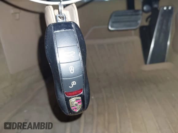 ✅ 2015 Porsche 911 Carrera S • VIN: WP0AB2A96FS125928 • Lot: 43813644. Listed on IAAI with 13,850 mi. Free auction sales archive from the USA and detailed vehicle history report at DreamBid. Image 11.