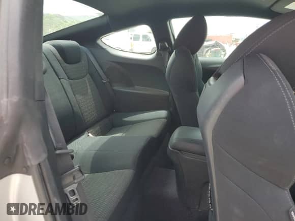 2014 Hyundai Genesis Coupe R-Spec z VIN KMHHT6KD4EU121512, wystawiony jako Copart lot #53890395 z przebiegiem 25 925 mil mil oraz Szkoda całkowita • Salvage title. Historia ofert i sprzedaży dostępna na DreamBid. Obrazek 10.