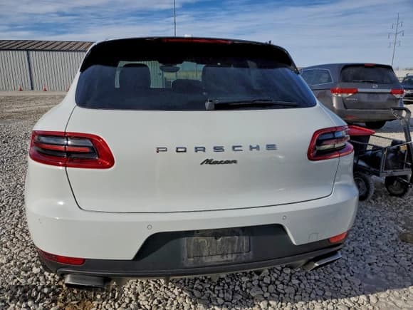 ✅ 2018 Porsche Macan • VIN: WP1AA2A54JLB14587 • Лот: 96050415. Опубликован ранее на Copart с пробегом 166 818 миль. Бесплатный доступ к архиву аукционных продаж из США и подробный отчёт об истории автомобиля на DreamBid. Изображение 6.