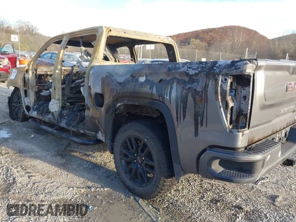 ✅ 2022 GMC Sierra 1500 Elevation • VIN: 3GTP9GEK8NG136581 • Lot: 43627390. Wystawiony na IAAI z przebiegiem Nie podano. Bezpłatny archiwum sprzedaży aukcyjnych z USA i szczegółowy raport historii pojazdu na DreamBid. Zdjęcie 3.