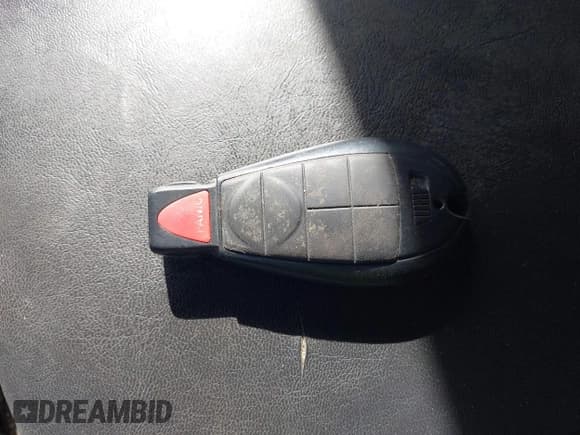 ✅ 2010 Jeep Commander Sport • VIN: 1J4RG4GK2AC118126 • Lot: 42345486. Listed on IAAI with 154,376 mi. Free auction sales archive from the USA and detailed vehicle history report at DreamBid. Image 11.