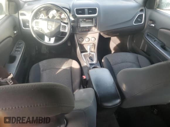 ✅ 2014 Dodge Avenger SXT • VIN: 1C3CDZCB6EN217733 • Лот: 79551144. Опубликован ранее на Copart с пробегом 157 228 миль. Бесплатный доступ к архиву аукционных продаж из США и подробный отчёт об истории автомобиля на DreamBid. Изображение 8.