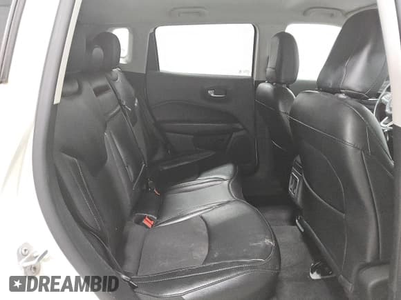 ✅ 2019 Jeep Compass Latitude • VIN: 3C4NJCBB5KT699392 • Лот: 86247495. Опубликован ранее на Copart с пробегом 56 555 миль. Бесплатный доступ к архиву аукционных продаж из США и подробный отчёт об истории автомобиля на DreamBid. Изображение 11.