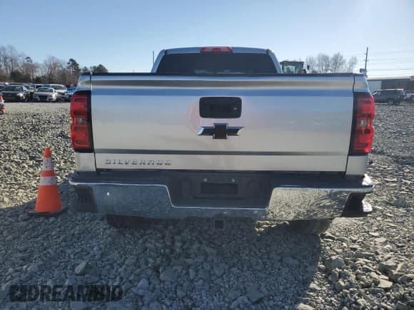 ✅ 2016 Chevrolet Silverado 1500 LS • VIN: 1GCVKNEC5GZ125355 • Лот: 86126464. Опубликован ранее на Copart с пробегом 329 285 миль. Бесплатный доступ к архиву аукционных продаж из США и подробный отчёт об истории автомобиля на DreamBid. Изображение 6.
